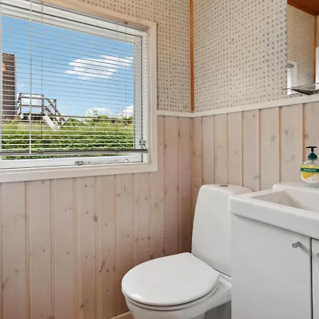 2 Bedroom Stunning In بيت للعطل Otterup