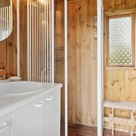 بيت للعطل 2 Bedroom Stunning In *